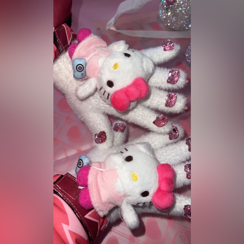 Hello kitty winter gloves